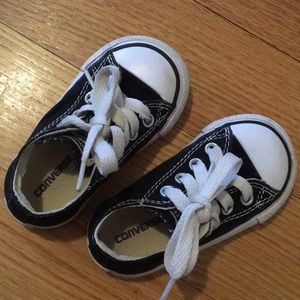 Toddler Converse size 4